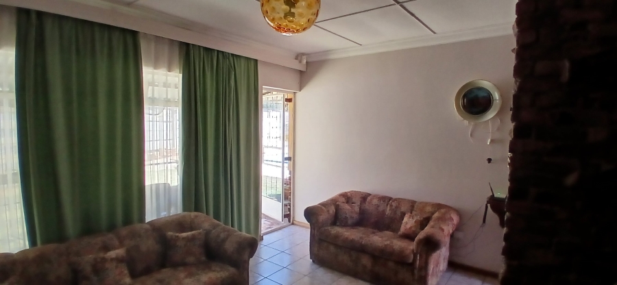 4 Bedroom Property for Sale in Uitsig Free State